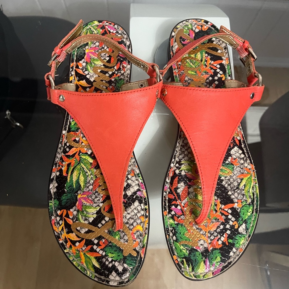 SAM EDELMAM size 8 1/2 Stylish Red Sandals for Women